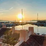Luxe Penthouse Les Pieds Dans L'eau Saint-tropez 4 Apartment Cogolin
